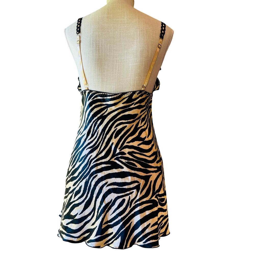 Seductive Wear Zebra Print Lingerie Set w/ Matching Robe Size M Satin Babydoll - Picture 3 of 12